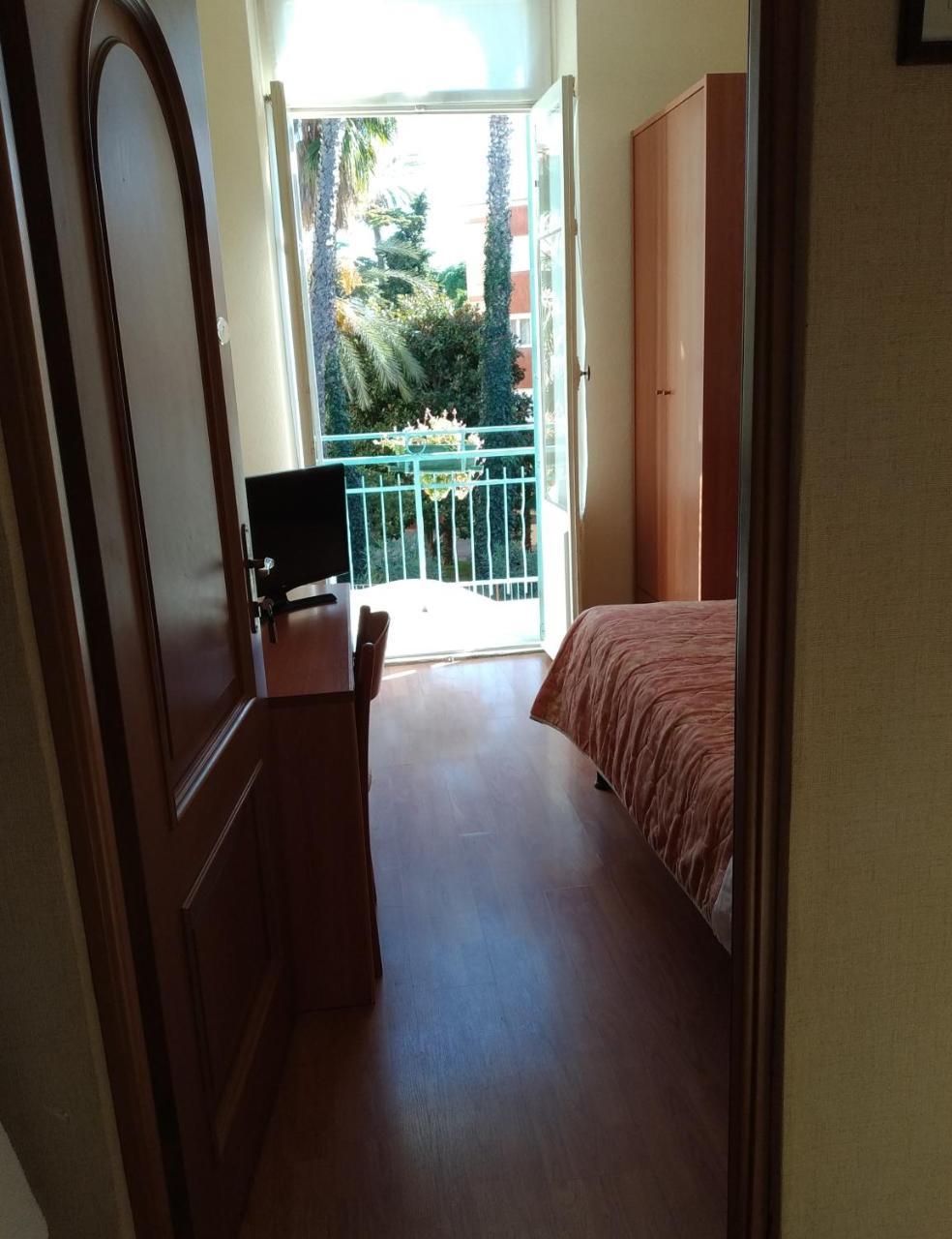 Hotel Lucciola Bordighera Exterior foto